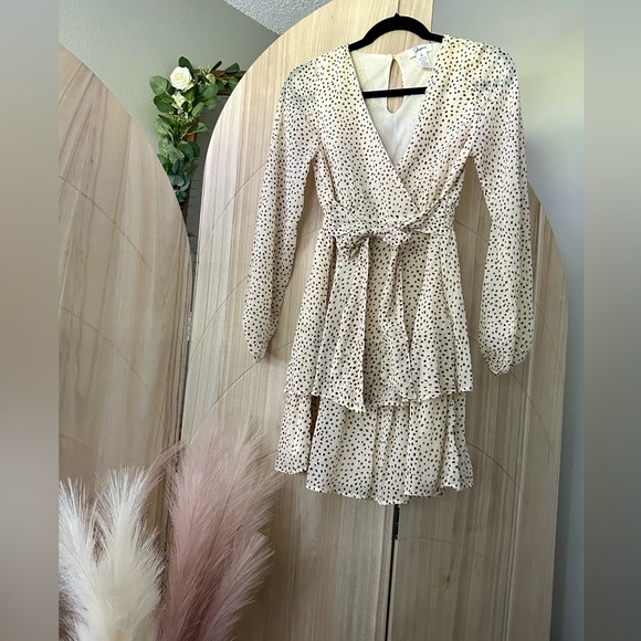 Boutique, Japan top long sleeve cream, and brown dot size small layer ruffle - Picture 4 of 4